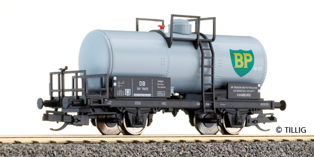 2 axle Tank car BP<br /><a href='images/pictures/Tillig/95826.jpg' target='_blank'>Full size image</a>